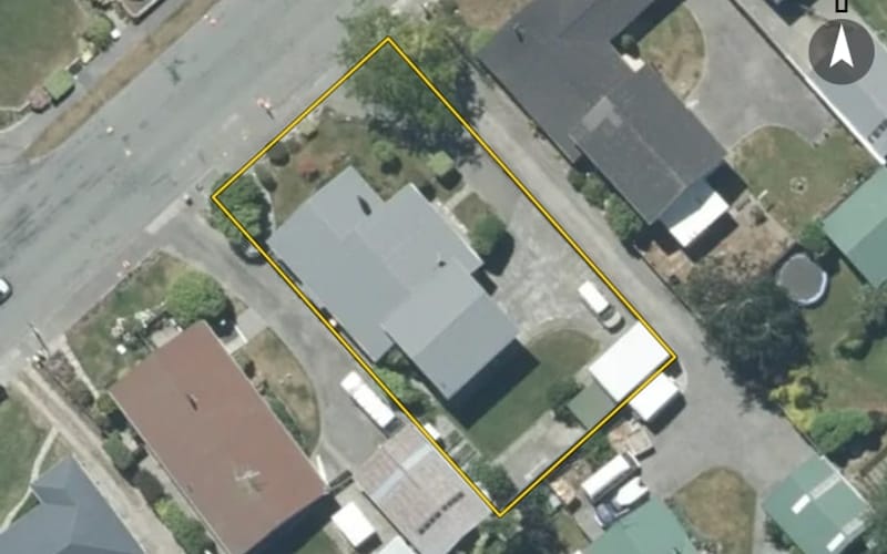 8 Russell Avenue