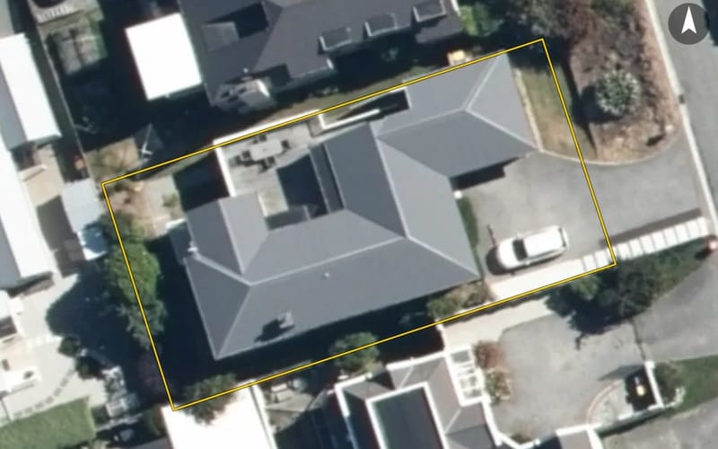 7 Yewlett Crescent