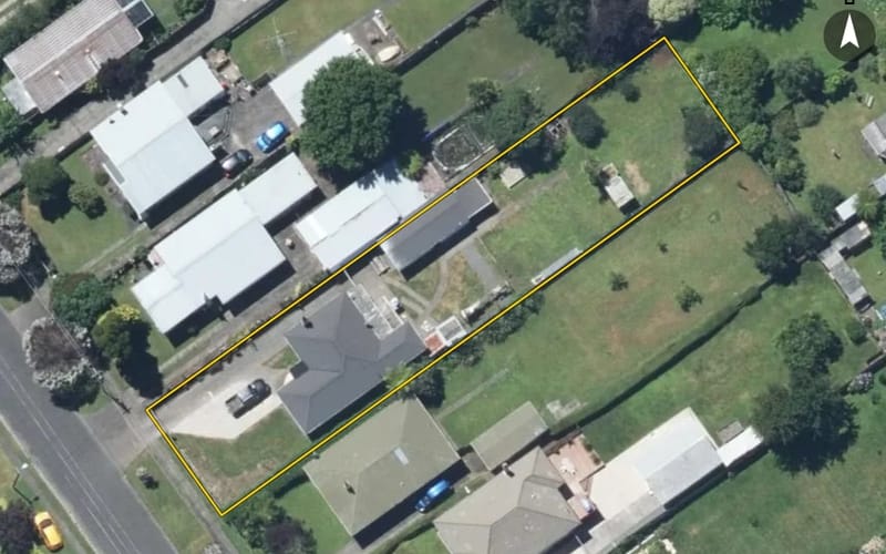 16 Caffray Avenue