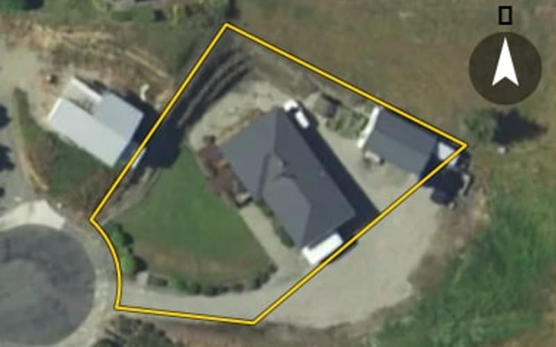 16 Dale Crescent