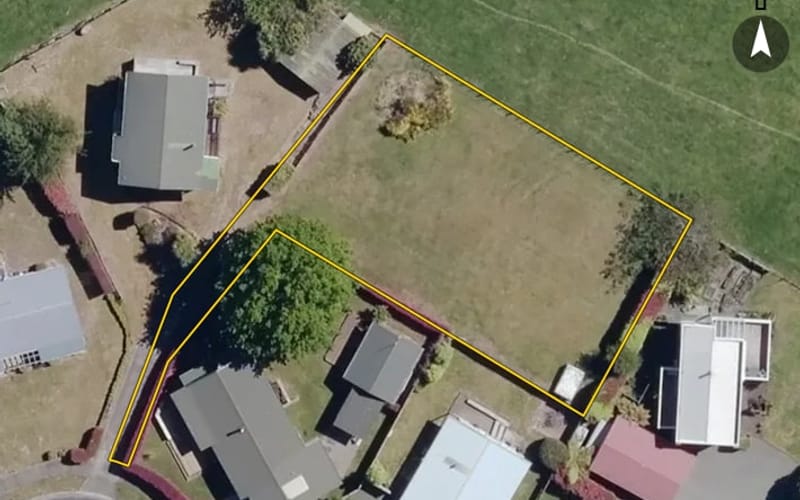 10 Tui Crescent