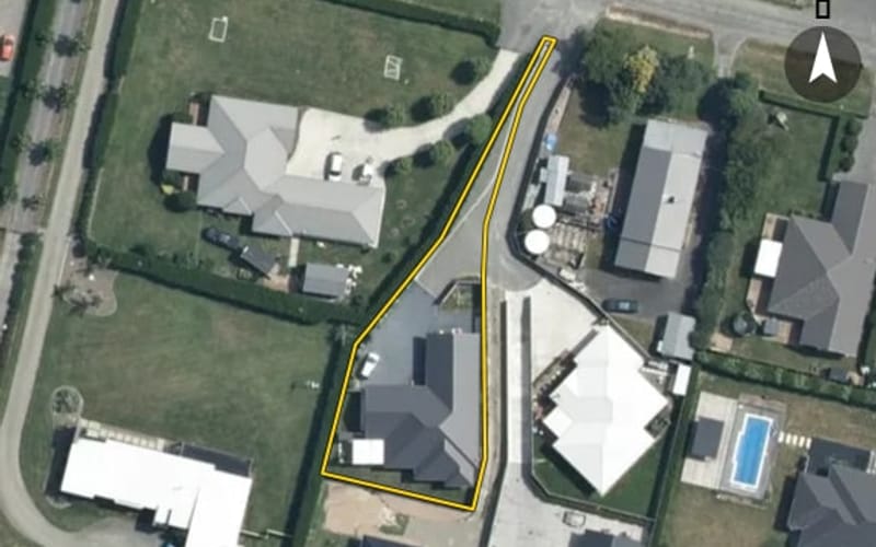 23D Roots Street East