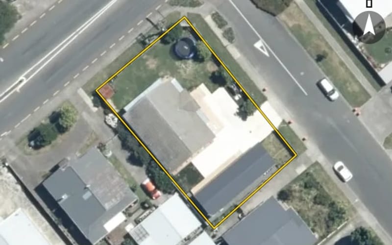 300 Willowpark Road South