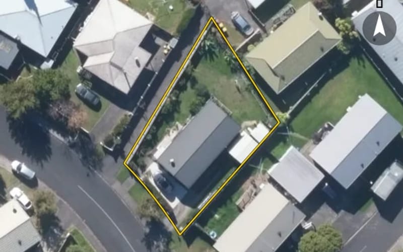8 Riserra Drive