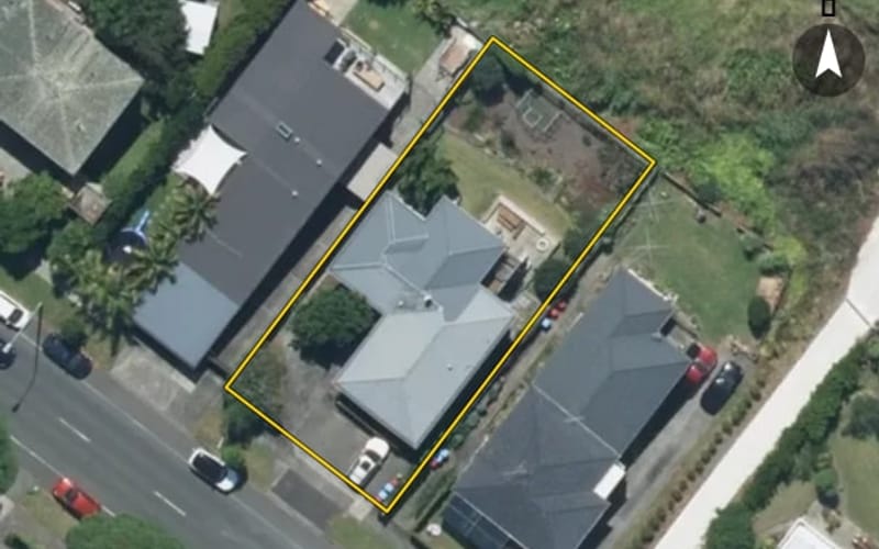 6 Felton Mathew Avenue