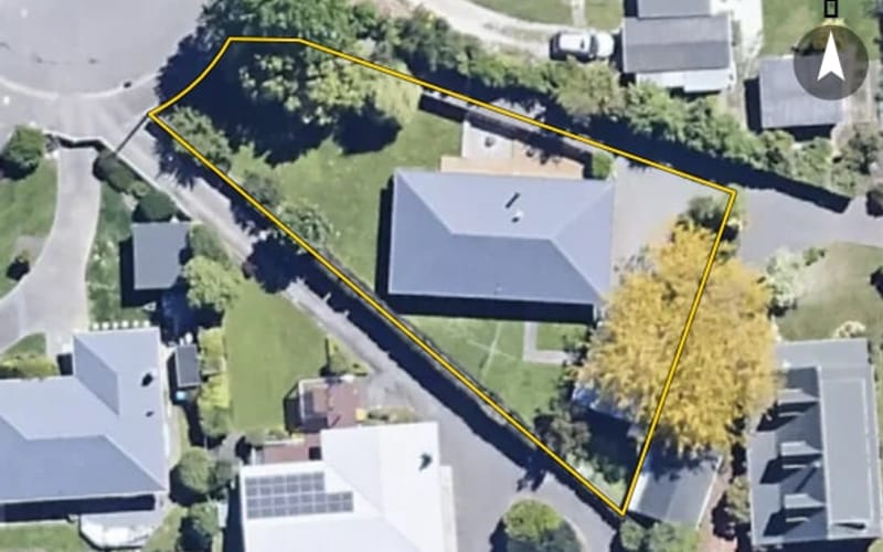 19 Glenroy Crescent