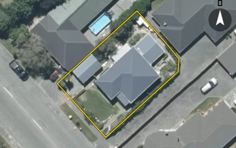 26 Saunders Road
