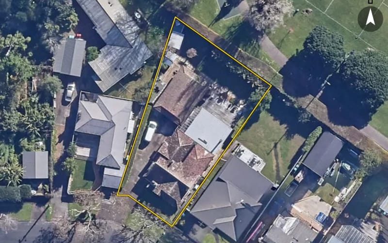 4 Brewster Avenue