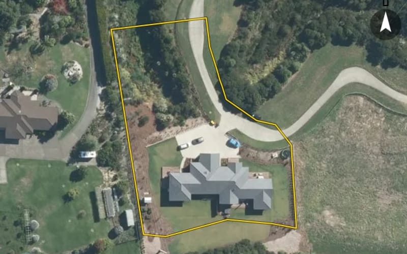 6 Loretta Place