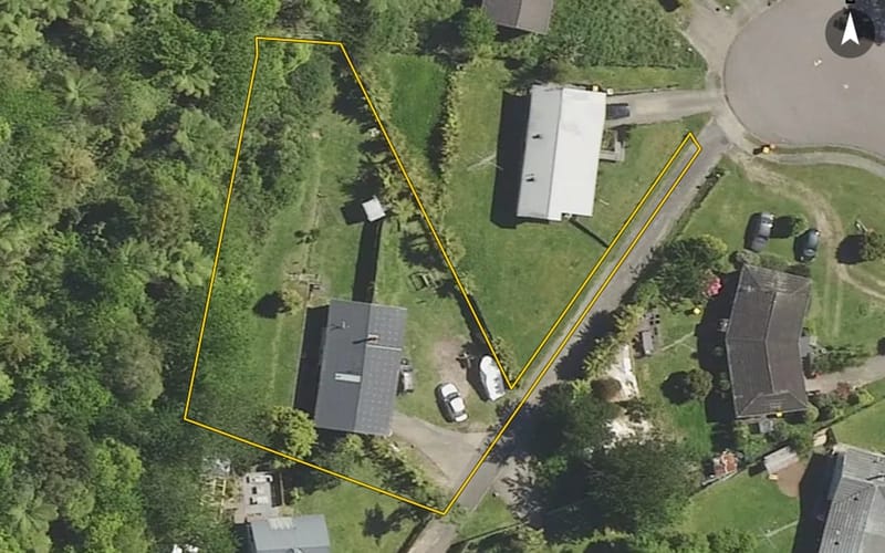 6 Takahe Place