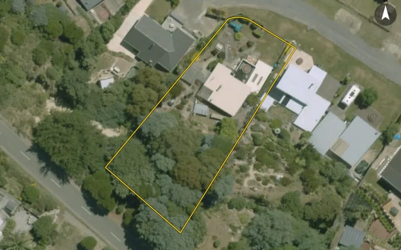 19 Caverhill Crescent