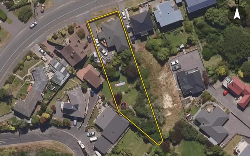 114 Larnach Road