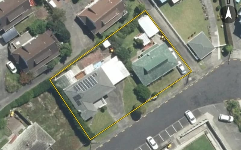 2/4 Ross Avenue