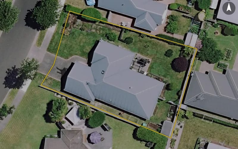 44A Cairns Crescent