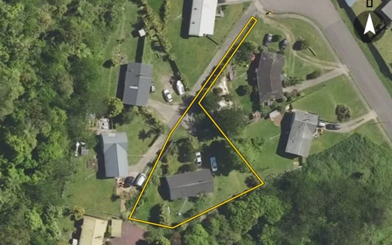 4 Takahe Place