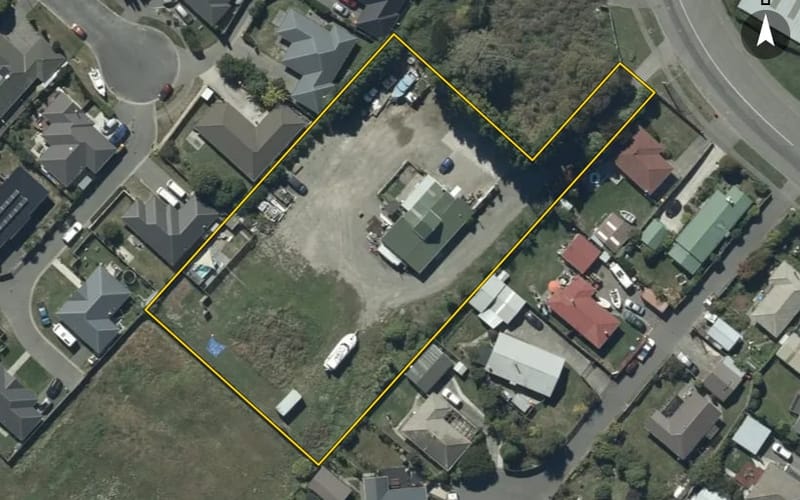71A Maces Road