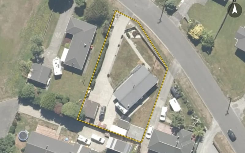 10 Clough Road