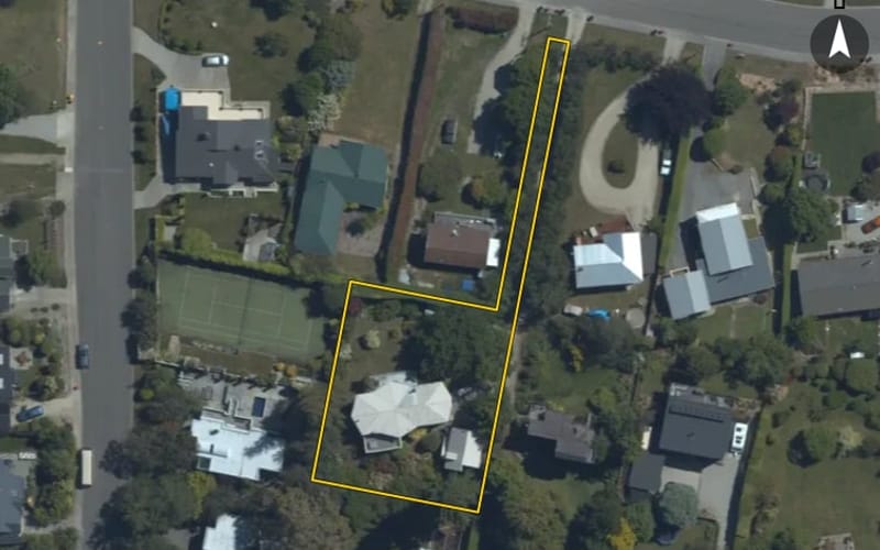 9 Kennedy Crescent