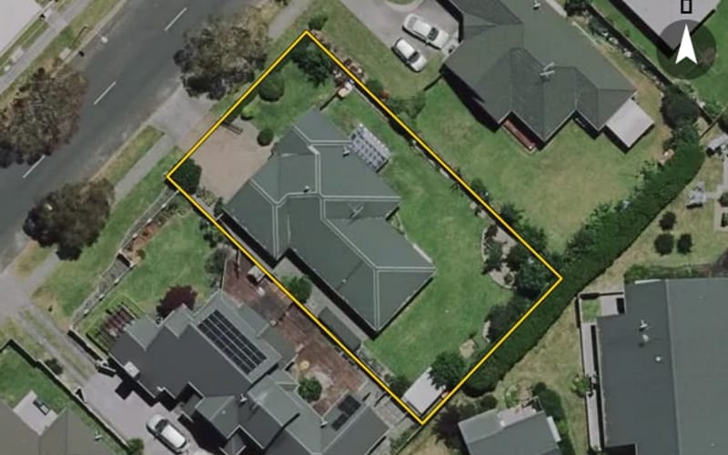 11 Dixon Road