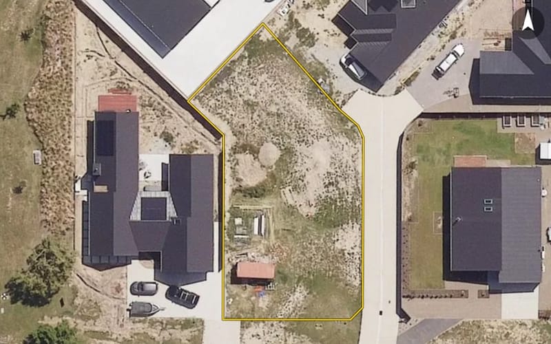 15 Pisa Moorings Road