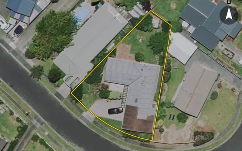 13 Ridgeway Place
