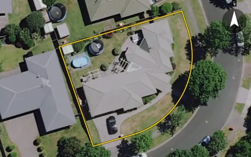 11 Bouverie Crescent