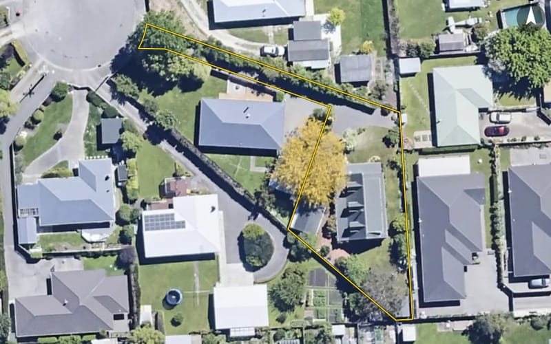 19A Glenroy Crescent