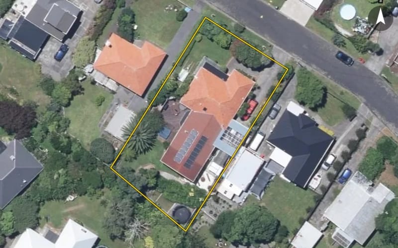 10 Dickson Crescent