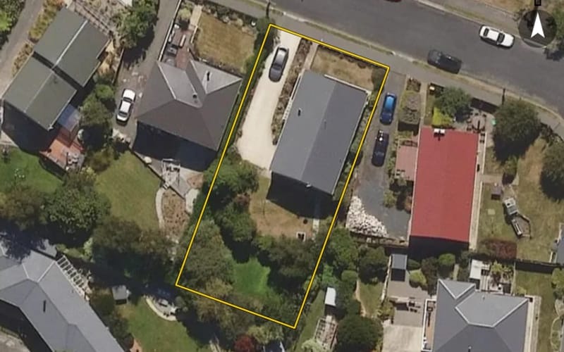 17 Bell Crescent