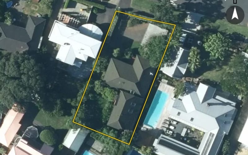8 Takarunga Road
