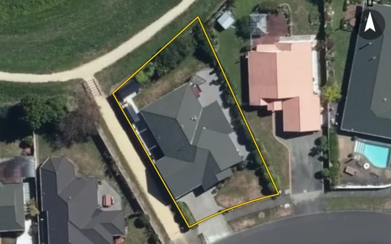 16 Strachan Way