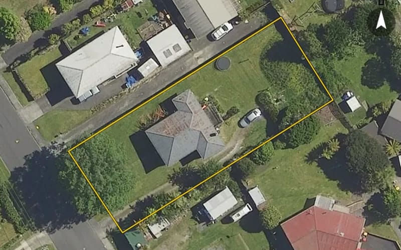35 Thomas Crescent