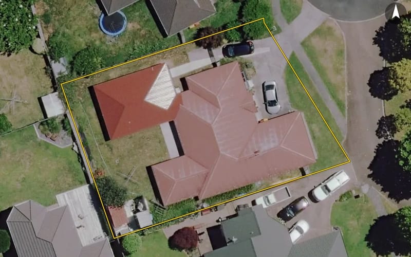 21 Bouverie Crescent
