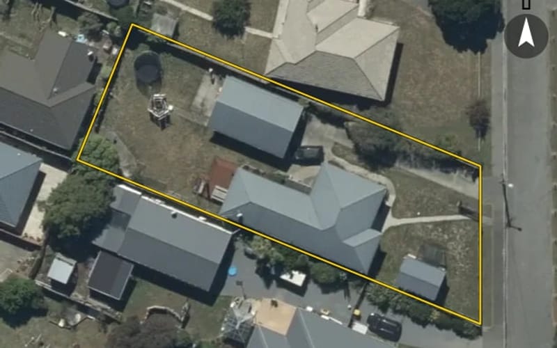 32 Cuffs Road