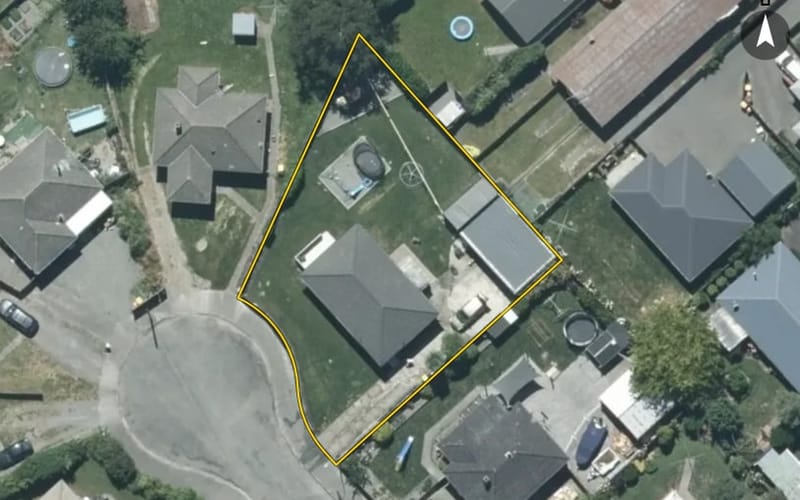 4 Beatty Crescent
