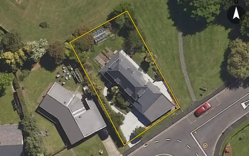 15 Cedar Crescent