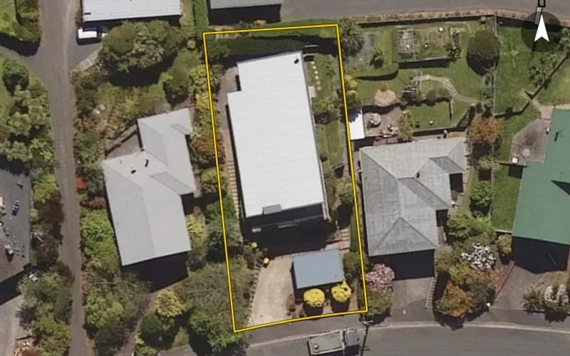8 Larkins Street