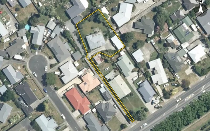 1418 Karamu Road North