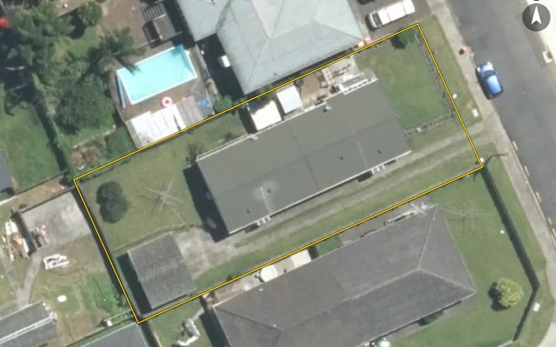 1/4 Hollinbrigg Place