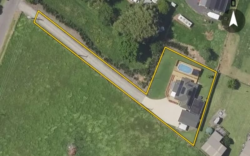 10 Hoskins Road