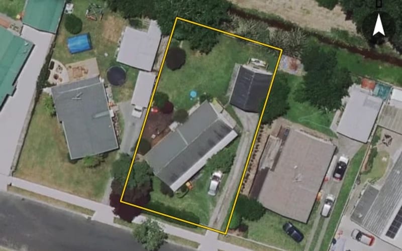 6 Karen Crescent