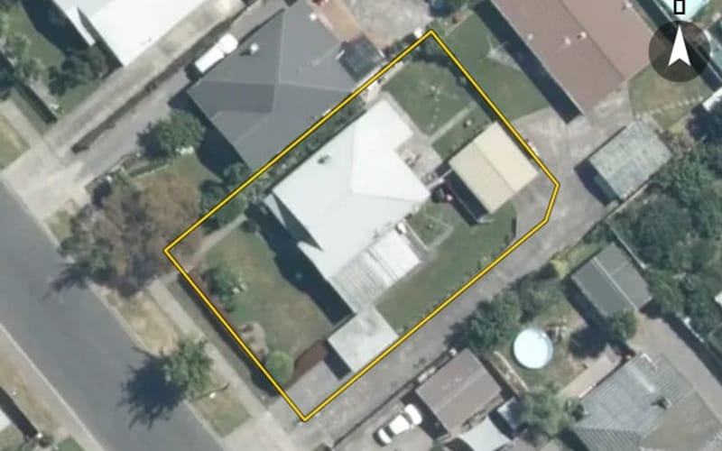 705 Avenue Road West