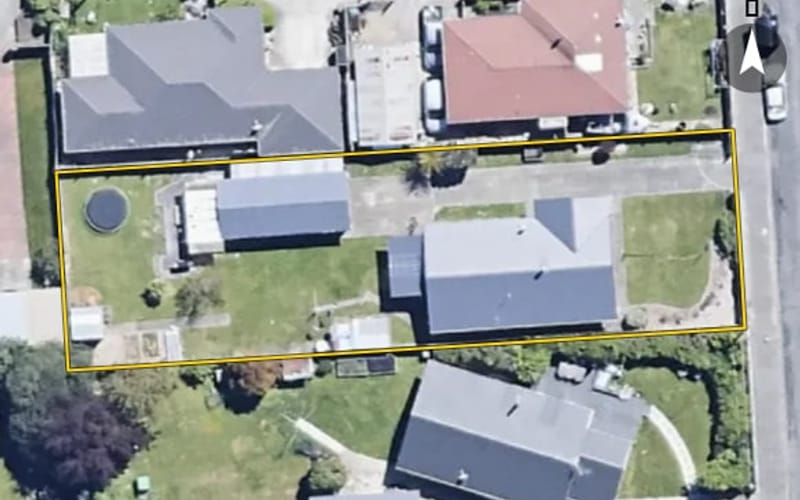 12 Glenroy Crescent