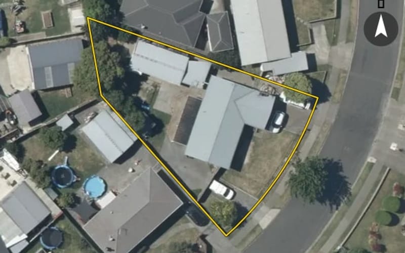 22 Merton Crescent