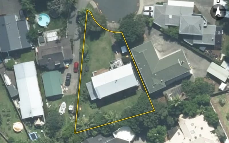 6 McKenzie Avenue