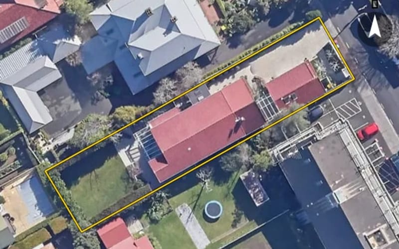 2 Burrows Avenue