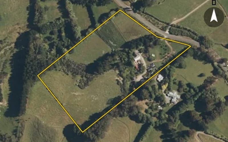 971 Whitemans Valley Road