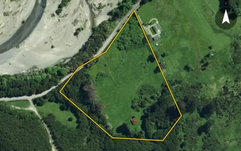 93 Whakaangiangi Road