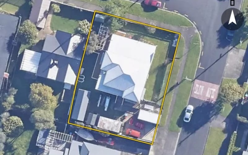 6 Goring Road