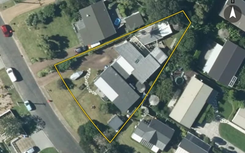 2/3 Esslin Road